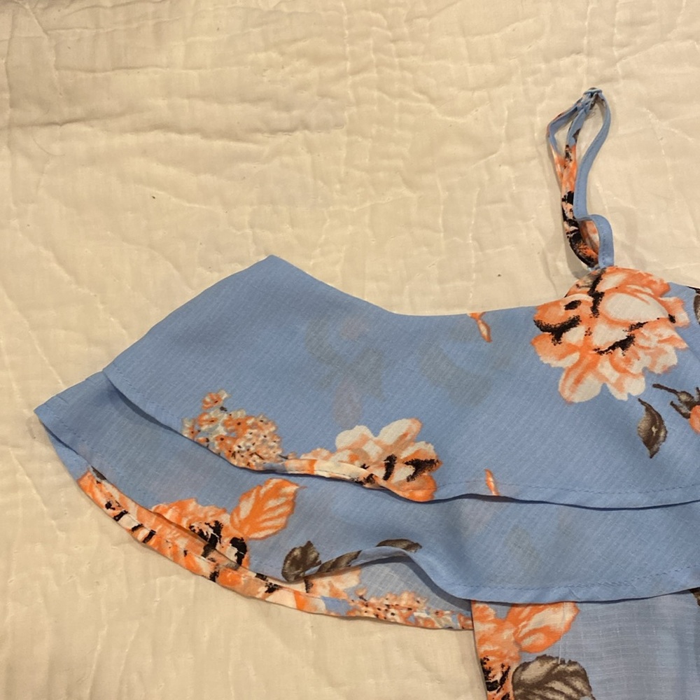 Floral, Summer, Cold-shoulder Romper - Picture 4 of 7